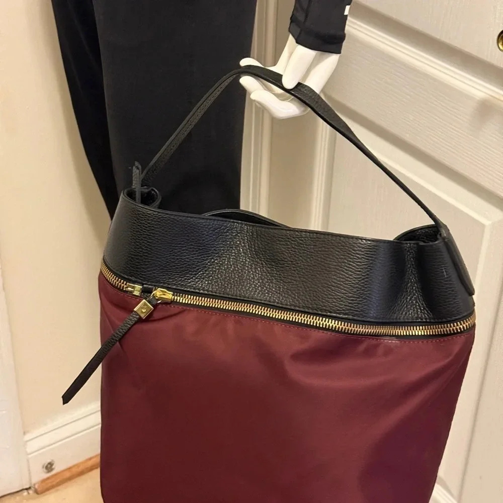 Gianni Chiarini
Leather handbag Very good condition Burgundy, Leather - Picture 11 of 14